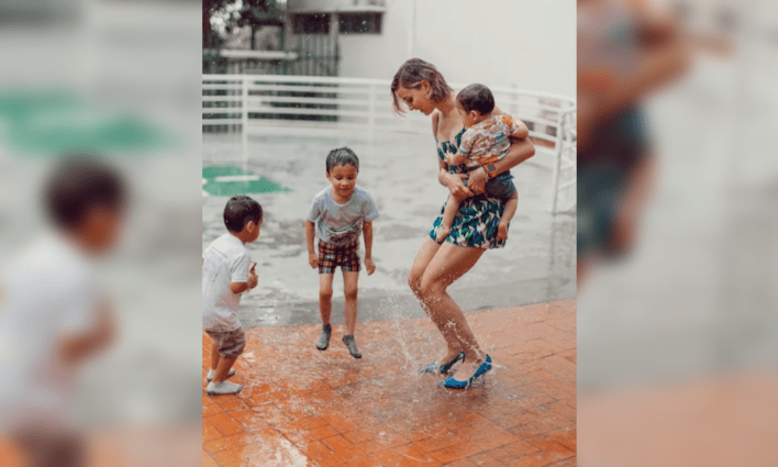 Con fotos, celebra Mariana Rodríguez lluvia en Nuevo León