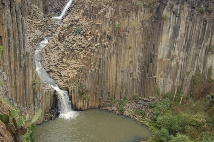 Prismas basálticos cascadas